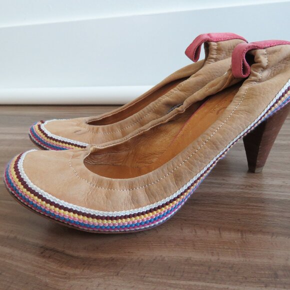 C.N.C COSTUME NATIONAL Tan Leather Boho Crochet Heeled Slip On Shoes - Size 9.5 - Picture 2 of 16